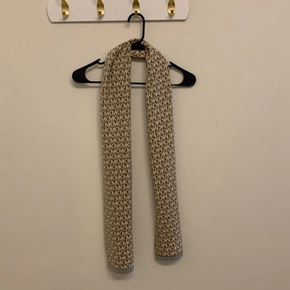 Michael Kors scarf